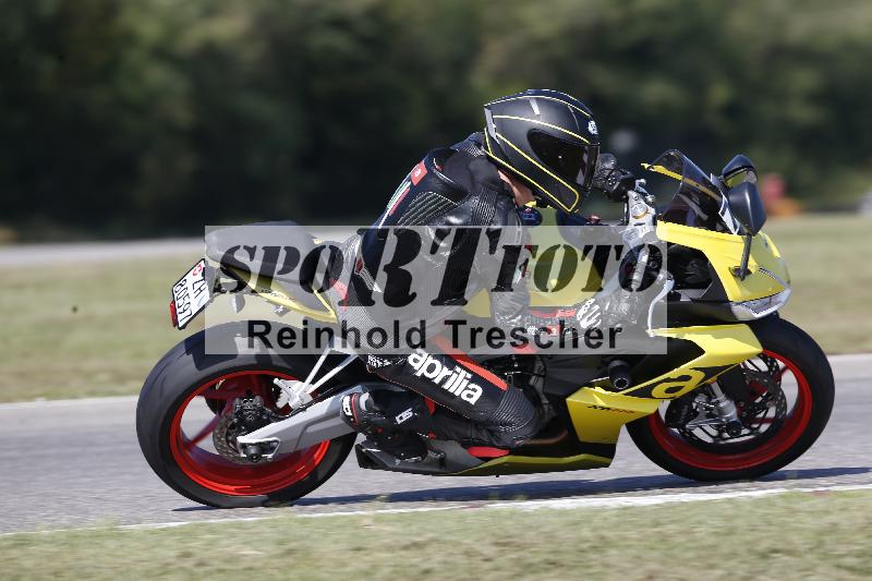 /Archiv-2025/49 26.08.2025 Cornu Master School ADR/blau-bleu/78